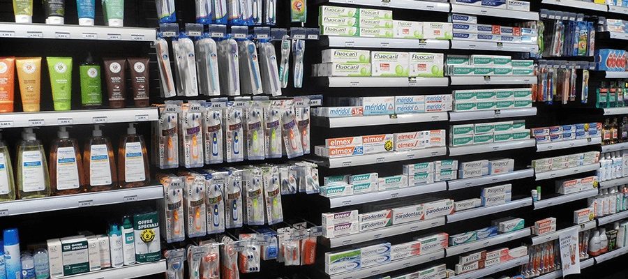 Europmetal etagere gondole métallique pharmacie parapharmacie mobilier magasin agencement implantation et pour tout type de magasin commerce de détail grande surface professionnelle2
